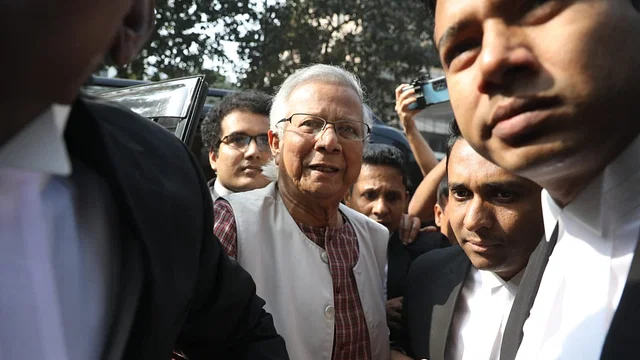 গ্রামীন টেলিকমের মামলায় ড. ইউনূসের ৬ মাসের কারাদণ্ড গ্রামীন টেলিকমের মামলায় ড. ইউনূসের ৬ মাসের কারাদণ্ড