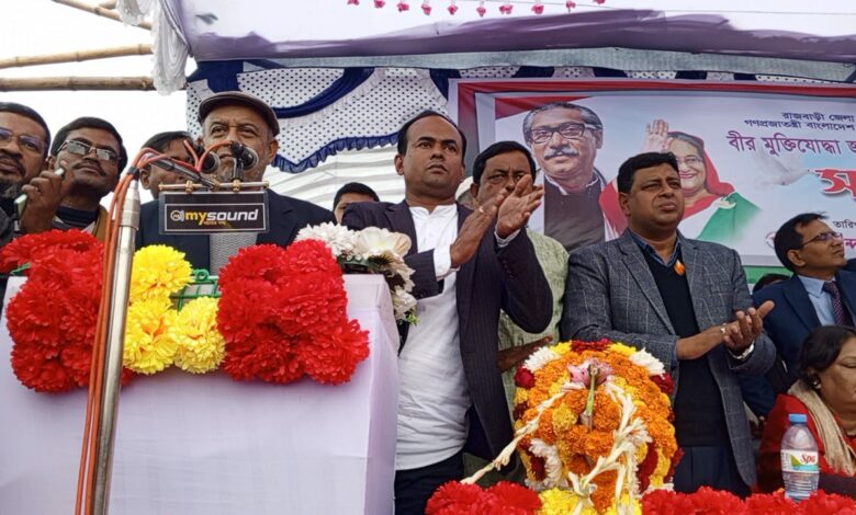 রাজবাড়ী ও গোয়ালন্দের বন্ধ হওয়া সকল ট্রেন চালু হবে : রেলমন্ত্রী রাজবাড়ী ও গোয়ালন্দের বন্ধ হওয়া সকল ট্রেন চালু হবে : রেলমন্ত্রী