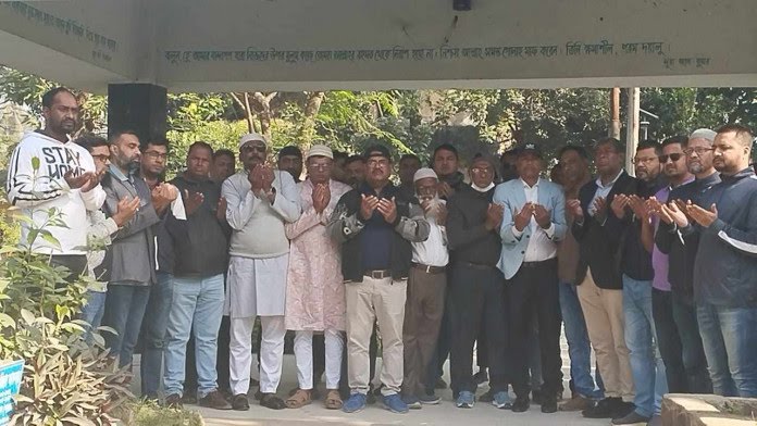 কবরবাসীকে ‘ভোট না দেওয়ার’ আহ্বান খুলনা বিএনপির কবরবাসীকে ‘ভোট না দেওয়ার’ আহ্বান খুলনা বিএনপির