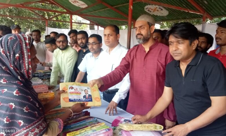 উত্তরায় প্রধানমন্ত্রীর ঈদ উপহার বিতরণ করলেন এমপি খসরু চৌধুরী উত্তরায় প্রধানমন্ত্রীর ঈদ উপহার বিতরণ করলেন এমপি খসরু চৌধুরী