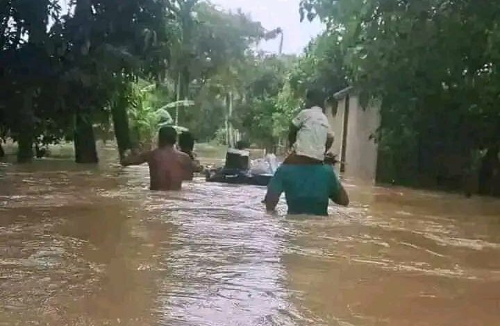 ৮ জেলা বন্যাকবলিত, আরও বিস্তৃত হতে পারে ৮ জেলা বন্যাকবলিত, আরও বিস্তৃত হতে পারে