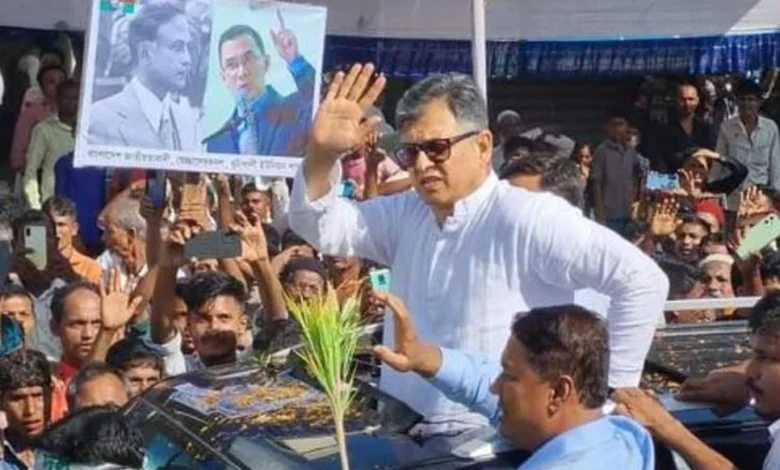 নিজ এলাকায় ফিরলেন বিএনপি নেতা সালাহউদ্দিন আহমদ নিজ এলাকায় ফিরলেন বিএনপি নেতা সালাহউদ্দিন আহমদ