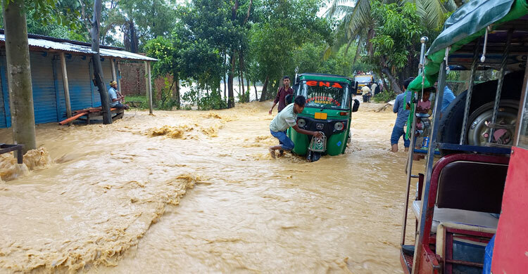 ত্রিপুরায় বাঁধ খুলে দিলো ভারত, হু হু করে পানি ঢুকছে বাংলাদেশে