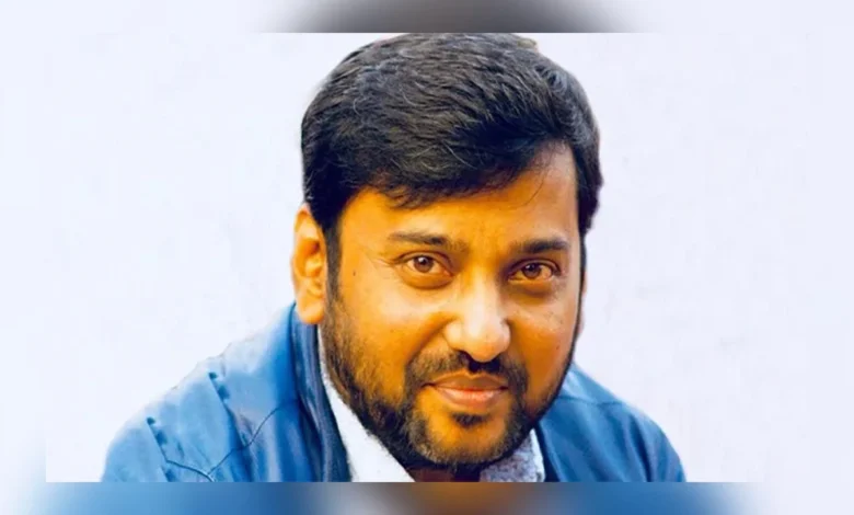 অস্ত্র মামলায় সম্রাটের বিরুদ্ধে গ্রেপ্তারি পরোয়ানা, বিচার শুরু অস্ত্র মামলায় সম্রাটের বিরুদ্ধে গ্রেপ্তারি পরোয়ানা, বিচার শুরু