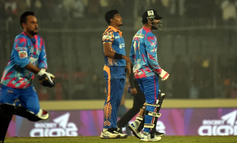 অবিশ্বাস্য জয়ে ফাইনালে চিটাগং অবিশ্বাস্য জয়ে ফাইনালে চিটাগং