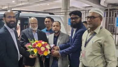 চিকিৎসা শেষে দেশে ফিরেছেন খন্দকার মোশাররফ