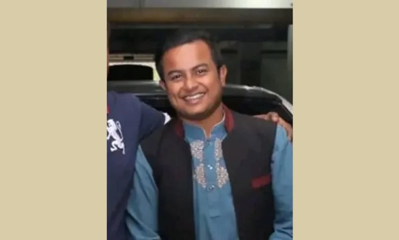 শ্বশুরবাড়িতে বেড়াতে এসে ছাত্রলীগ নেতা গ্রেফতার শ্বশুরবাড়িতে বেড়াতে এসে ছাত্রলীগ নেতা গ্রেফতার