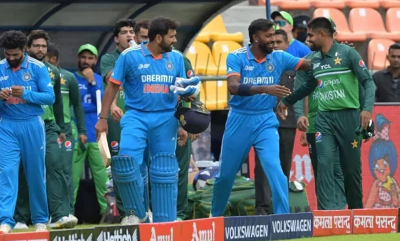 লড়াইয়ের মধ্যে লড়াই লড়াইয়ের মধ্যে লড়াই