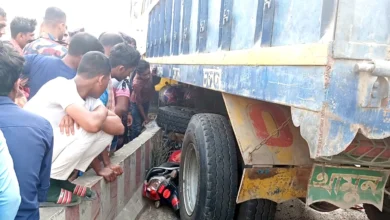 সোনামসজিদে ট্রাকচাপায় মোটরসাইকেল আরোহী নিহত
