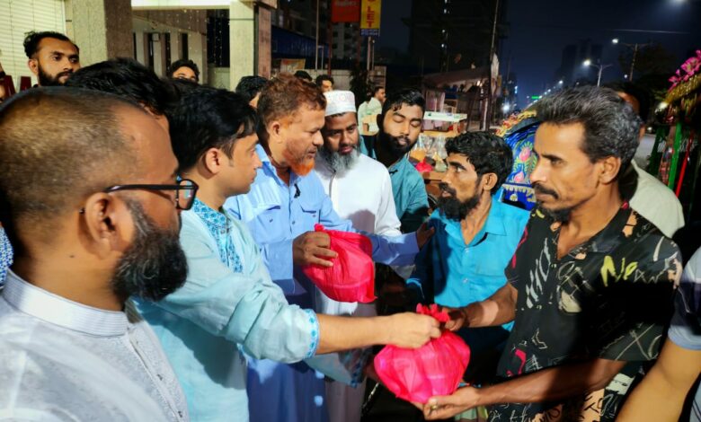 উত্তরা পশ্চিম থানা ছাত্রদলের পক্ষ থেকে সেহরি বিতরণ উত্তরা পশ্চিম থানা ছাত্রদলের পক্ষ থেকে সেহরি বিতরণ