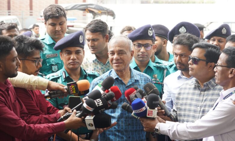 আওয়ামী লীগ মিছিল করলে সংশ্লিষ্ট পুলিশ কর্মকর্তাদের বিরুদ্ধে ব্যবস্থা নেয়া হবে-স্বরাষ্ট্র উপদেষ্টা আওয়ামী লীগ মিছিল করলে সংশ্লিষ্ট পুলিশ কর্মকর্তাদের বিরুদ্ধে ব্যবস্থা নেয়া হবে-স্বরাষ্ট্র উপদেষ্টা