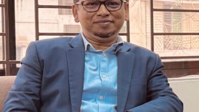 যা ঘটছে তার একটা একাডেমিক ব্যাখ্যা
