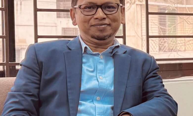 যা ঘটছে তার একটা একাডেমিক ব্যাখ্যা যা ঘটছে তার একটা একাডেমিক ব্যাখ্যা