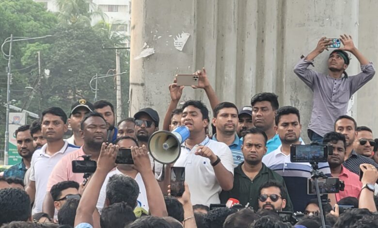 যমুনা ঘেরাও কর্মসূচির হুঁশিয়ারি ছাত্রদলের যমুনা ঘেরাও কর্মসূচির হুঁশিয়ারি ছাত্রদলের