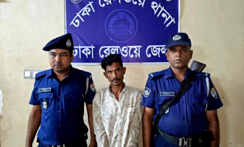 ঢাকা রেলওয়ে পুলিশের ছিনতাই বিরোধী বিশেষ অভিযান : ০৫ বছরের কারাদন্ড প্রাপ্ত ( সাজা ওয়ারেন্ট ভুক্ত) ১০ মামলার আসামি দুর্ধর্ষ ছিনতাইকারী লিটন গ্রেফতার ঢাকা রেলওয়ে পুলিশের ছিনতাই বিরোধী বিশেষ অভিযান : ০৫ বছরের কারাদন্ড প্রাপ্ত ( সাজা ওয়ারেন্ট ভুক্ত) ১০ মামলার আসামি দুর্ধর্ষ ছিনতাইকারী লিটন গ্রেফতার