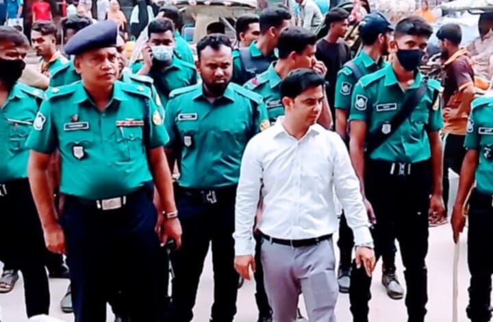 মুগদা থানা এলাকায় অবৈধ ফুটপাতের দোকান উচ্ছেদ মুগদা থানা এলাকায় অবৈধ ফুটপাতের দোকান উচ্ছেদ