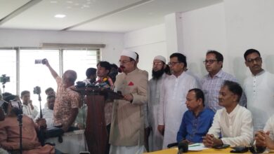 রাজনৈতিক দল নিষিদ্ধ সব সমস্যার সমাধান নয় : গয়েশ্বর