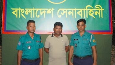 খিলক্ষেতে দোকানপাটে চাঁদাবাজির অভিযোগে গ্রেপ্তার ৩
