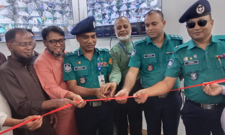 সিসি ক্যামেরায় নিরাপত্তার আওতায় উত্তরা ১১ নং সেক্টর সিসি ক্যামেরায় নিরাপত্তার আওতায় উত্তরা ১১ নং সেক্টর
