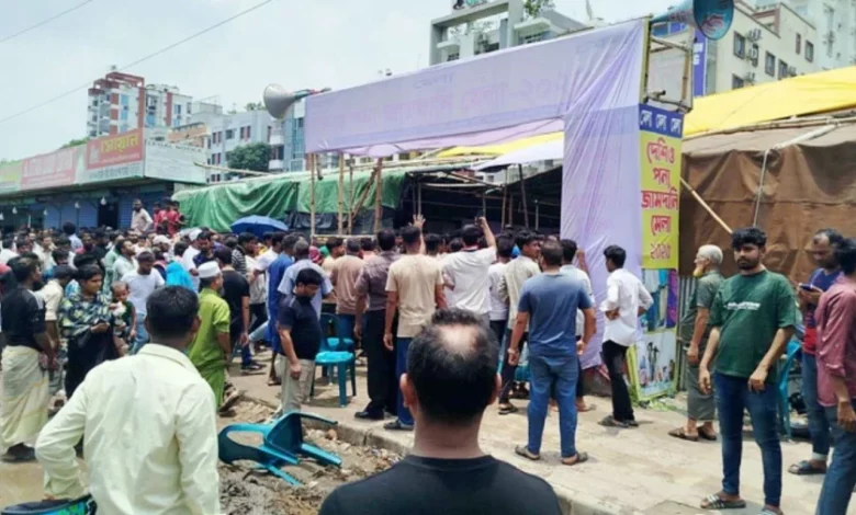 উত্তরায় পোশাক বিতরণ অনুষ্ঠানে বিএনপির দু’পক্ষের হট্টগোল উত্তরায় পোশাক বিতরণ অনুষ্ঠানে বিএনপির দু’পক্ষের হট্টগোল