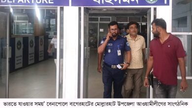বেনাপোল চেকপোস্ট দিয়েভারতে যাওয়ার সময় আওয়ামীলীগ নেতা আটক