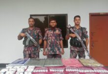 যশোর সীমান্তে বিজিবি অভিযানে বিপুল পরিমাণে ভারতীয় পণ্য সামগ্রী আটক