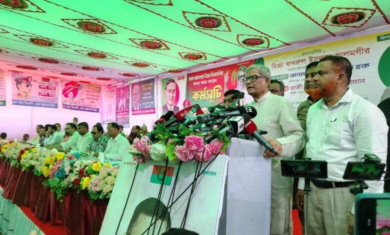 ‘আওয়ামী লীগের মতো হব না, বিনয়ী হয়ে মানুষের ভোট চাইব’ – মির্জা ফখরুল ‘আওয়ামী লীগের মতো হব না, বিনয়ী হয়ে মানুষের ভোট চাইব’ – মির্জা ফখরুল