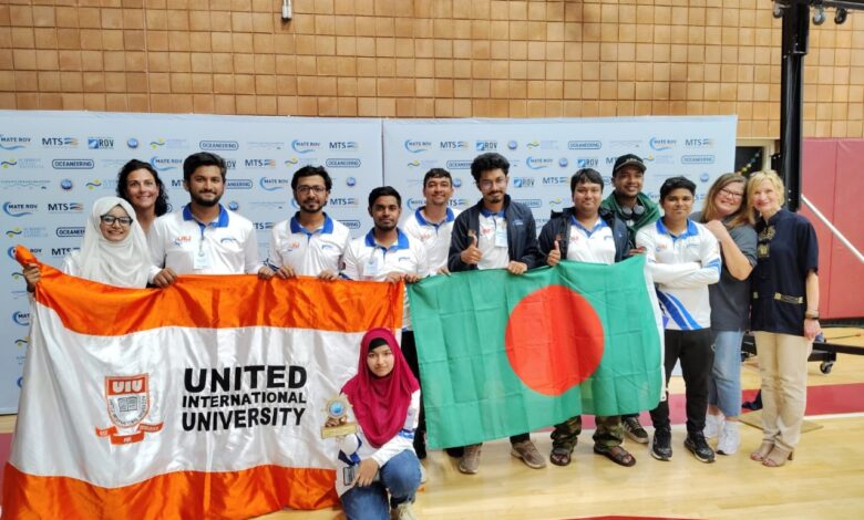 ‘ইউআইইউ মেরিনার’ টিম মেট রোভ প্রতিযোগিতায় এশিয়ায় চ্যাম্পিয়ন ‘ইউআইইউ মেরিনার’ টিম মেট রোভ প্রতিযোগিতায় এশিয়ায় চ্যাম্পিয়ন