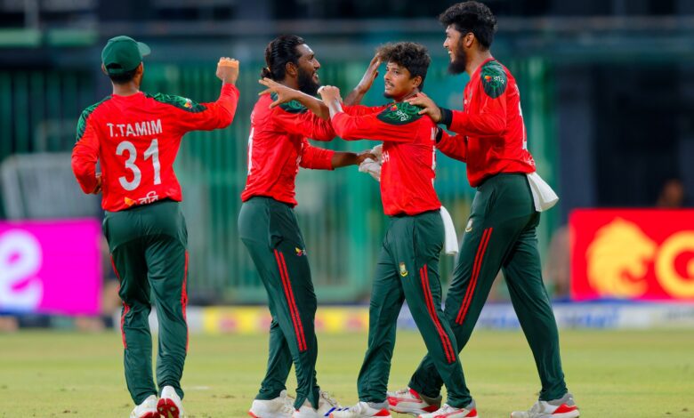 শ্রীলঙ্কার মাটিতে প্রথমবারের মতো টি-টোয়েন্টি সিরিজ জয়ের স্বাদ পেল বাংলাদেশ শ্রীলঙ্কার মাটিতে প্রথমবারের মতো টি-টোয়েন্টি সিরিজ জয়ের স্বাদ পেল বাংলাদেশ