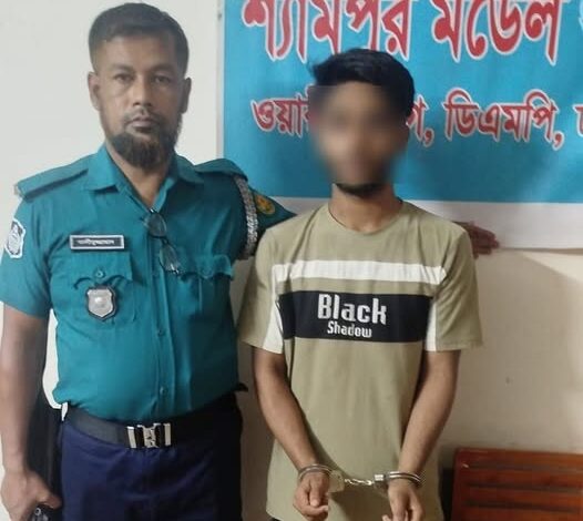 শ্যামপুরে বাসে অগ্নিসংযোগের চেষ্টাকালে নিষিদ্ধ ঘোষিত ছাত্রলীগের কর্মী গ্রেফতার