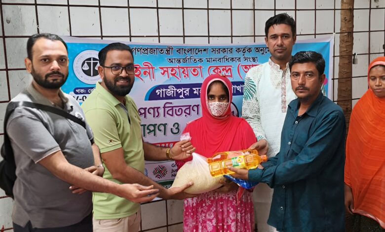 গাজীপুরে ন্যায্যমূল্যে পণ্য বিতরণ, বৃক্ষরোপণ ও বিনামূল্যে স্বাস্থ্যসেবার উদ্বোধন গাজীপুরে ন্যায্যমূল্যে পণ্য বিতরণ, বৃক্ষরোপণ ও বিনামূল্যে স্বাস্থ্যসেবার উদ্বোধন