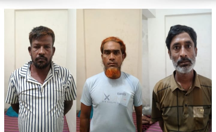 দক্ষিণ কেরানীগঞ্জে পুলিশের চাঁদাবাজি বিরোধী অভিযানে সেচ্ছাসেবক দল নেতাসহ গ্রেপ্তার ৩