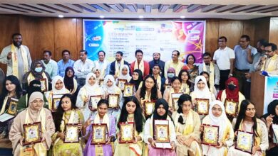 উত্তরা পাবলিক লাইব্রারি সংবর্ধনা পেল ৬২ কৃতি শিক্ষার্থী