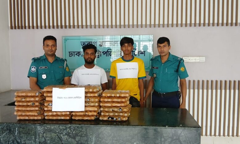 তুরাগে ৩১২ বোতল ফেনসিডিলসহ ২ জন গ্রেফতার