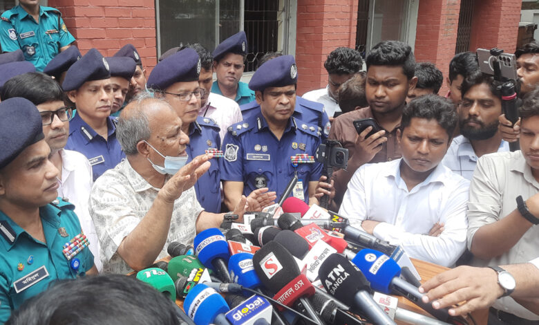 মবে জড়িতদের ছাড় নয়, নেওয়া হচ্ছে ব্যবস্থা : স্বরাষ্ট্র উপদেষ্টা মবে জড়িতদের ছাড় নয়, নেওয়া হচ্ছে ব্যবস্থা : স্বরাষ্ট্র উপদেষ্টা