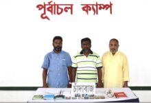 খিলক্ষেত বাজার থেকে ৩ চাঁদাবাজকে আটক করলো সেনাবাহিনী