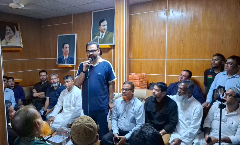 মাইলস্টোনে বিমান দুর্ঘটনায় নিহতদের পরিবারের পাশে তারেক রহমান- আমিনুল হক মাইলস্টোনে বিমান দুর্ঘটনায় নিহতদের পরিবারের পাশে তারেক রহমান- আমিনুল হক