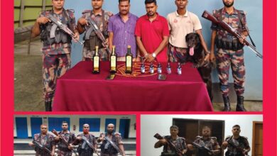 বেনাপোল সীমান্তে মাদক ও ভারতীয় মালামাল সহ ২ পাচারকারী আটক