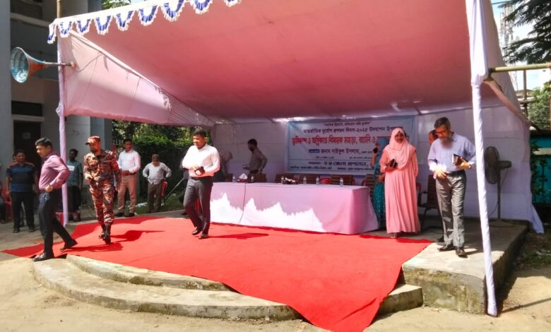 ফেনীতে দুর্যোগ প্রশমন দিবসে মহড়া ও সচেতনতা কর্মসূচি ফেনীতে দুর্যোগ প্রশমন দিবসে মহড়া ও সচেতনতা কর্মসূচি