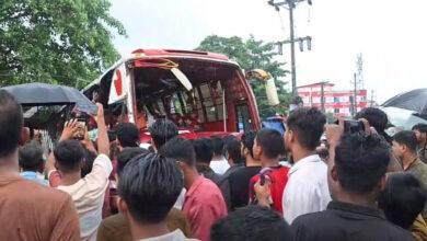 ফেনীতে যাত্রীবাহী বাস উল্টে নারীসহ নিহত ৩