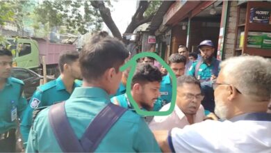 ডিএনসিসির উচ্ছেদ অভিযানে সাংবাদিকের ওপর পুলিশ কনস্টেবলের হামলা, তদন্তের আশ্বাস