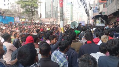 বাড্ডায় ব্যাটারিচালিত অটো রিকশাচালকদের সড়ক অবরোধ, তীব্র যানজট বাড্ডায় ব্যাটারিচালিত অটো রিকশাচালকদের সড়ক অবরোধ, তীব্র যানজট