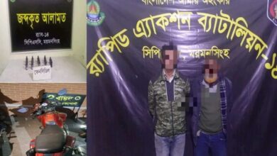 ১৪ বোতল ফেন্সিডিলসহ দুই মাদককারবারি গ্রেফতার, মোটরসাইকেল ও মোবাইল ফোন জব্দ