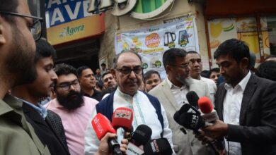 প্রশাসনের উর্ধ্বতন মহলে কারও কারও প্রতি দূর্বলতা দেখা গেছে: মির্জা আব্বাস