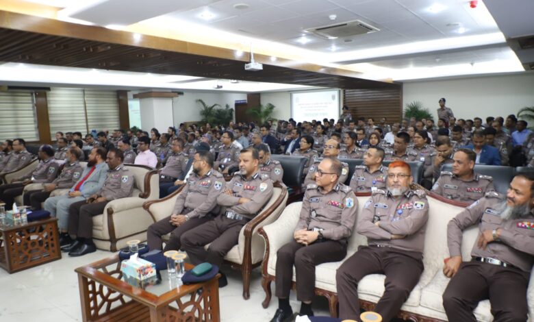 আইনশৃঙ্খলা বাহিনীর নিরপেক্ষতায় নির্বাচন প্রশংসিত: স্বরাষ্ট্র উপদেষ্টা আইনশৃঙ্খলা বাহিনীর নিরপেক্ষতায় নির্বাচন প্রশংসিত: স্বরাষ্ট্র উপদেষ্টা