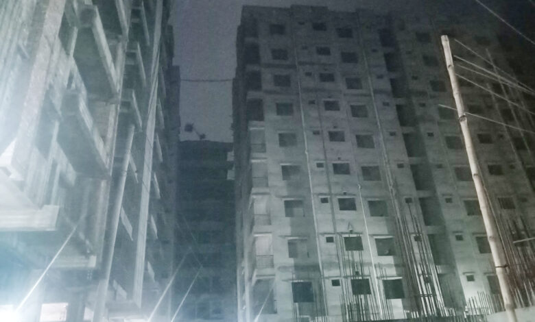 রাজধানীর উত্তরখানে নির্মাণাধীন ১০ তলা ভবন থেকে পড়ে শ্রমিকের মর্মান্তিক মৃত্যু রাজধানীর উত্তরখানে নির্মাণাধীন ১০ তলা ভবন থেকে পড়ে শ্রমিকের মর্মান্তিক মৃত্যু