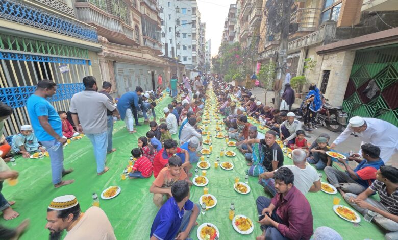 নিকুঞ্জে সমাজ কল্যাণ ঐক্য পরিষদের উদ্যোগে বৃহৎ ইফতার মাহফিল অনুষ্ঠিত