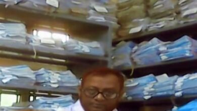 ফেনীতে আইনজীবীকে ‘লেংটা করার’ হুমকি পেশকারের, আদালত পাড়ায় চরম ক্ষোভ