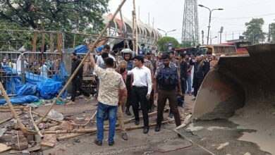 সায়েদাবাদে ১০০ অবৈধ বাস কাউন্টার সিলগালা, ফুটপাত দখলমুক্তে ডিএসসিসির কঠোর অভিযান সায়েদাবাদে ১০০ অবৈধ বাস কাউন্টার সিলগালা, ফুটপাত দখলমুক্তে ডিএসসিসির কঠোর অভিযান