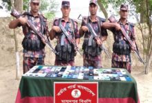 চাঁপাইনবাবগঞ্জে ৮৮টি ভারতীয় মোবাইল ফোন জব্দ